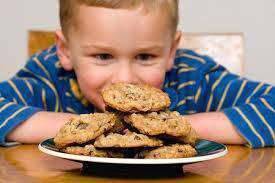 10 مورد از مضرات بیسکویت