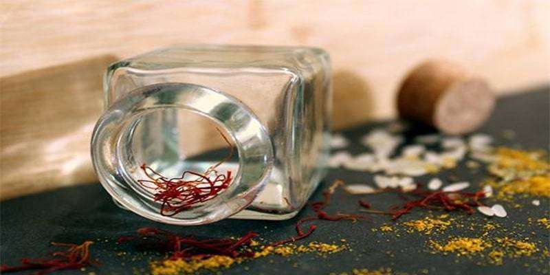 ۶ راه تشخیص زعفران اصل از تقلبی رنگ، طعم و… 1