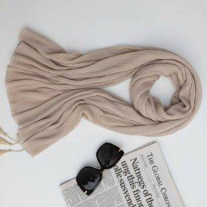 شال پلیسه برشکا کرم استخونی دورلمه منگوله دار عرض پهن