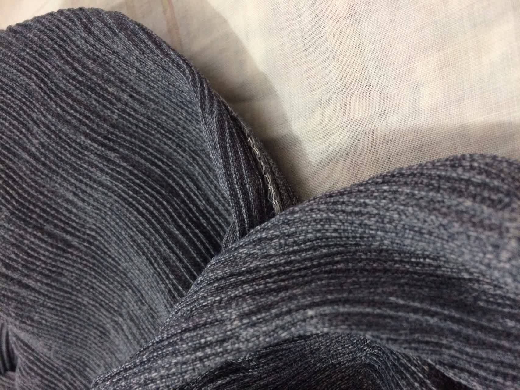 شال پلیسه برشکا آبی خاکستری دورلمه منگوله دار عرض پهن - Image 2