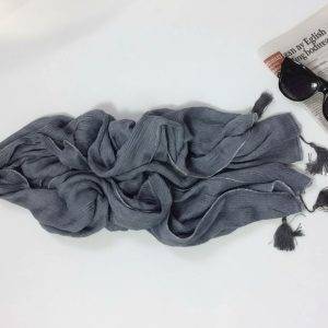 شال پلیسه برشکا آبی خاکستری دورلمه منگوله دار عرض پهن