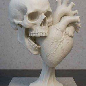 مجسمه دکوراتیو جمجمه با طرح قلب Skull and Heart