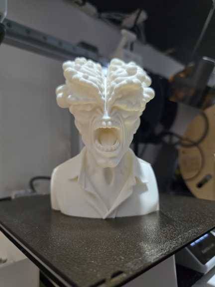 مجسمه هنری طرح سریال آخرین بازمانده از ما The Last Of Us - Image 2